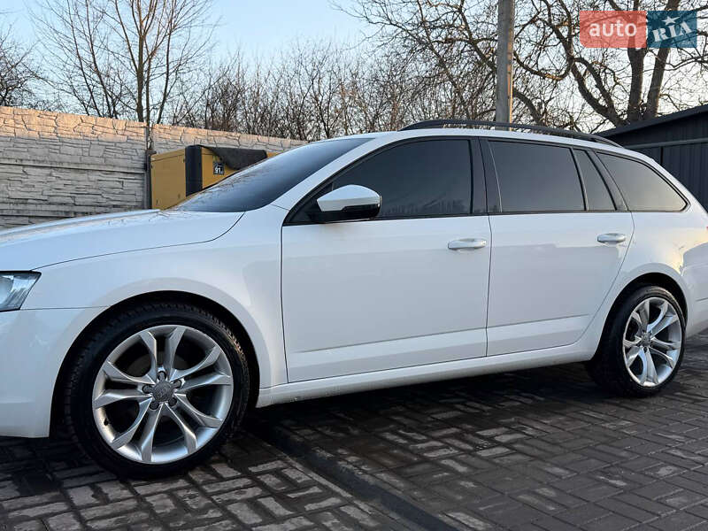 Универсал Skoda Octavia 2016 в Казатине