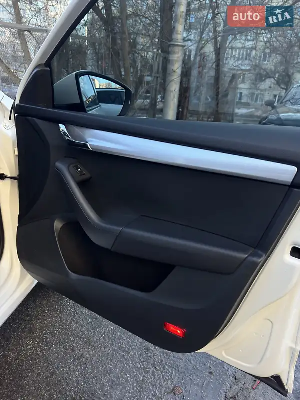 Skoda Octavia 2014 VIN TMBJJ7NE1E0135607 фото оголошення 77 з 142