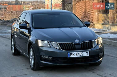 Лифтбек Skoda Octavia 2019 в Ровно