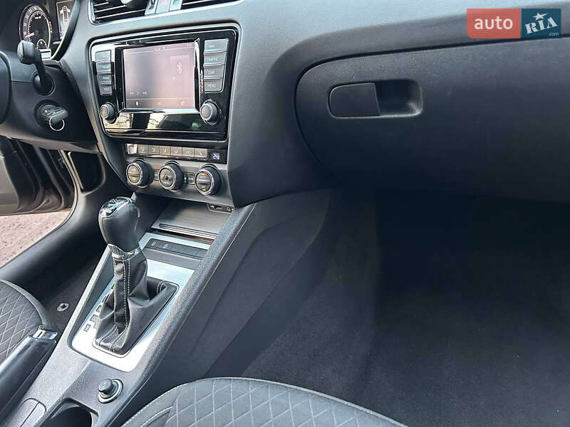 Универсал Skoda Octavia 2015 в Камне-Каширском