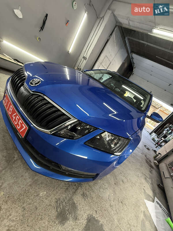 Универсал Skoda Octavia 2019 в Луцке