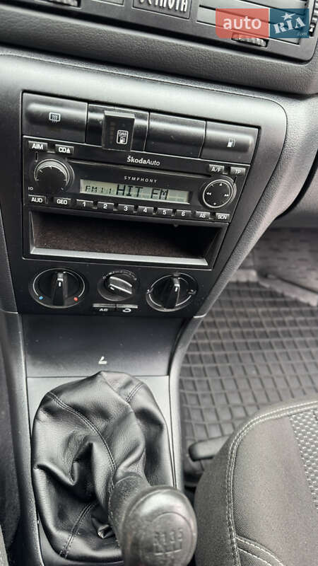 Лифтбек Skoda Octavia 2005 в Киеве