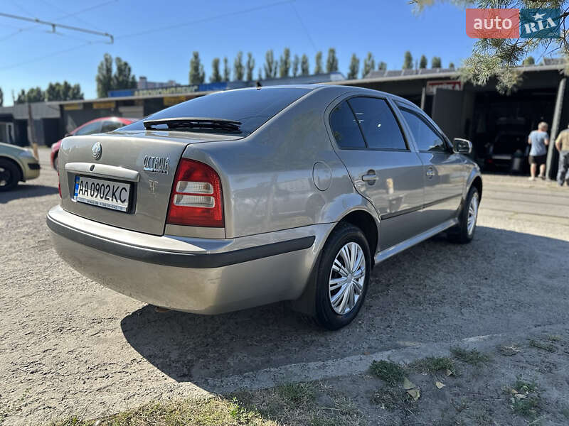 Лифтбек Skoda Octavia 2007 в Ровно