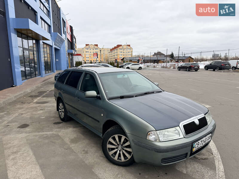 Универсал Skoda Octavia 2002 в Софиевской Борщаговке