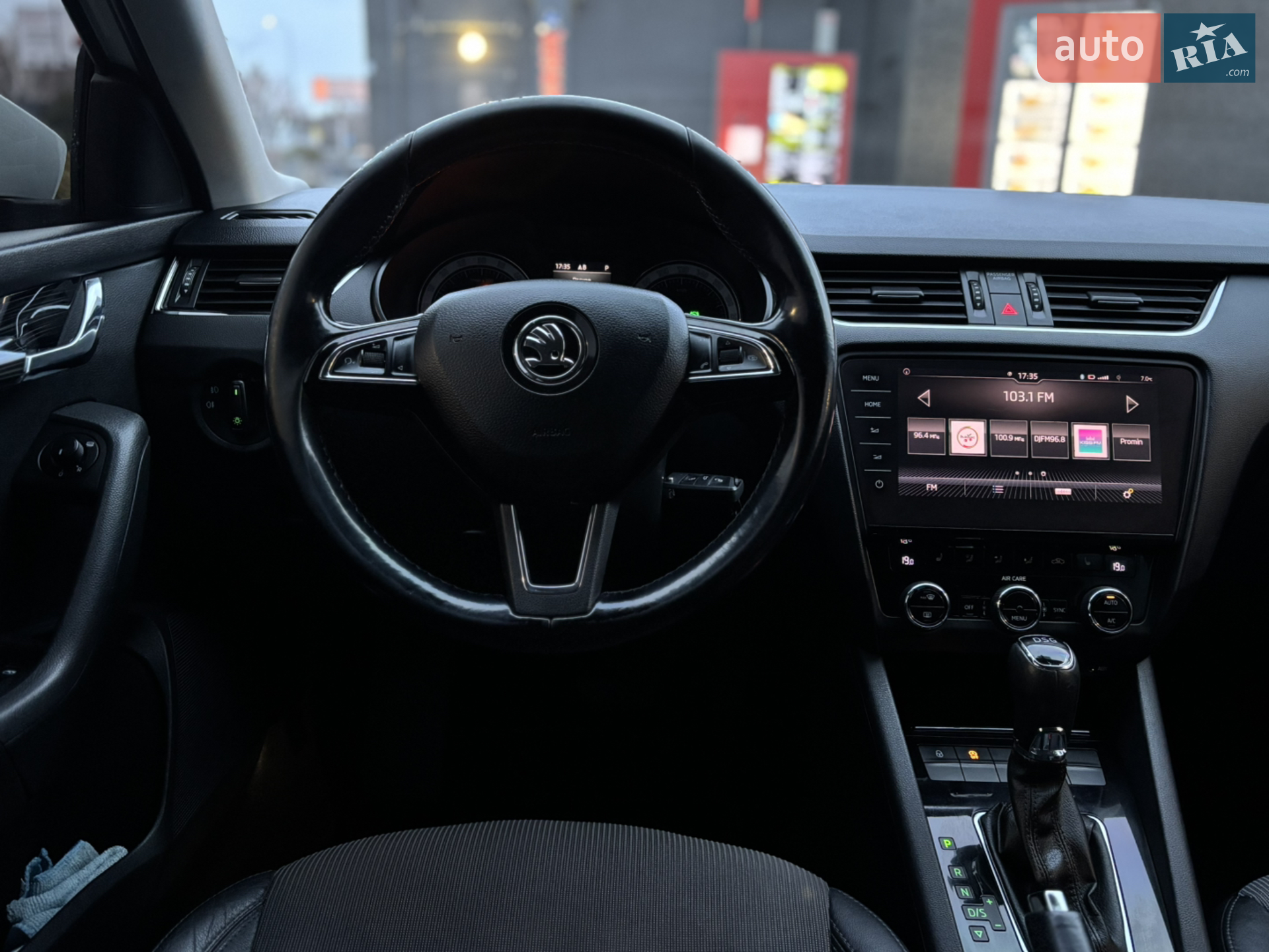 2017 Skoda Octavia - мініатюра 28