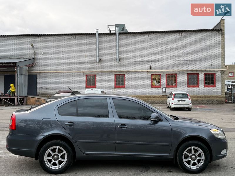 Лифтбек Skoda Octavia 2011 в Днепре фото 6 Лифтбек Skoda Octavia 2011 в Днепре