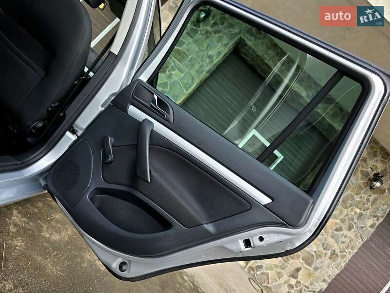 Универсал Skoda Octavia 2010 в Владимире