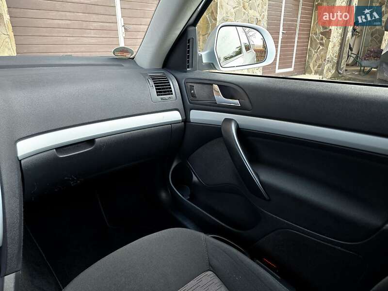 Универсал Skoda Octavia 2010 в Владимире