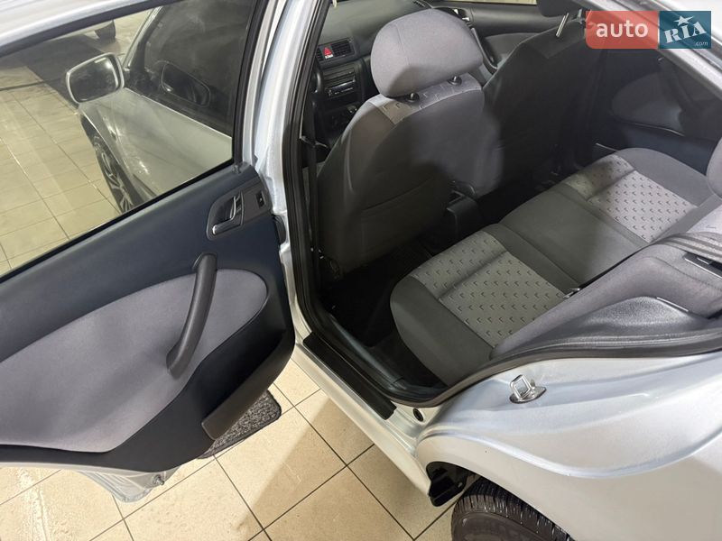 Лифтбек Skoda Octavia 2009 в Кременчуге