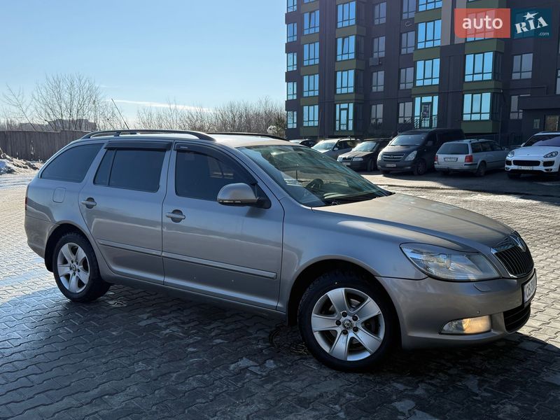 Универсал Skoda Octavia 2010 в Софиевской Борщаговке