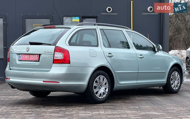 Универсал Skoda Octavia 2010 в Лубнах