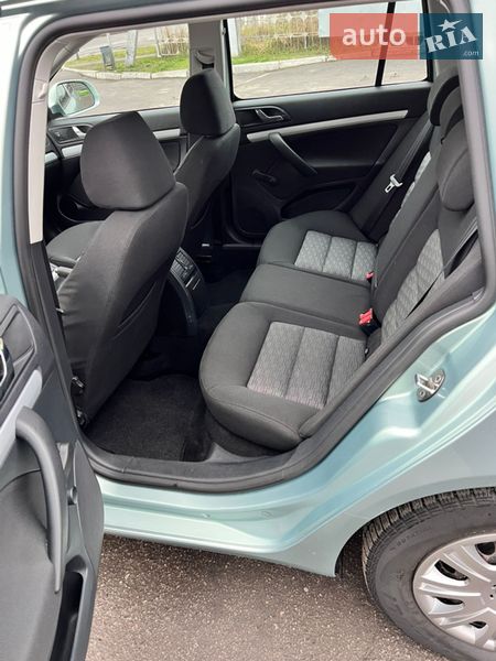 Универсал Skoda Octavia 2010 в Лубнах