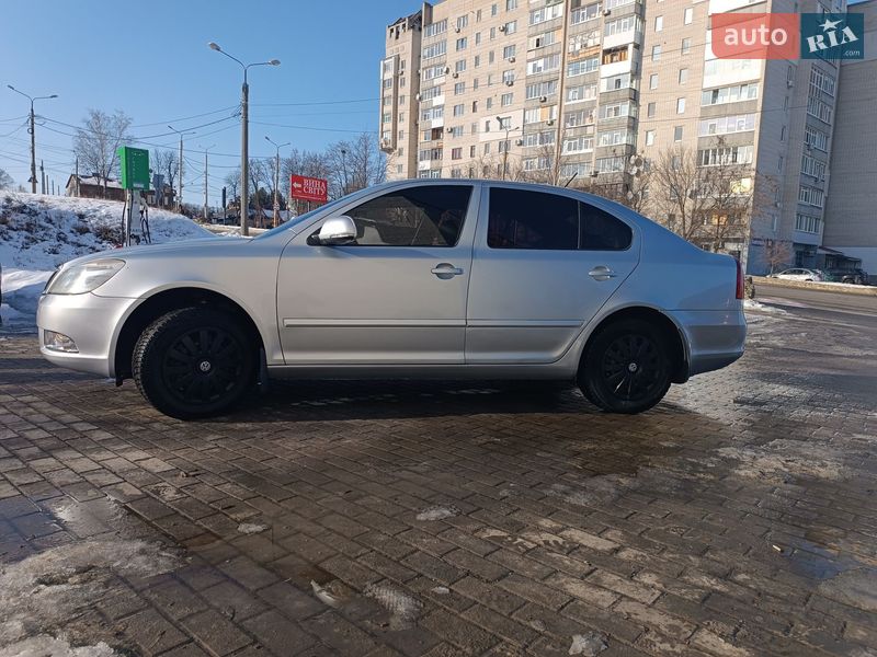 Лифтбек Skoda Octavia 2010 в Сумах
