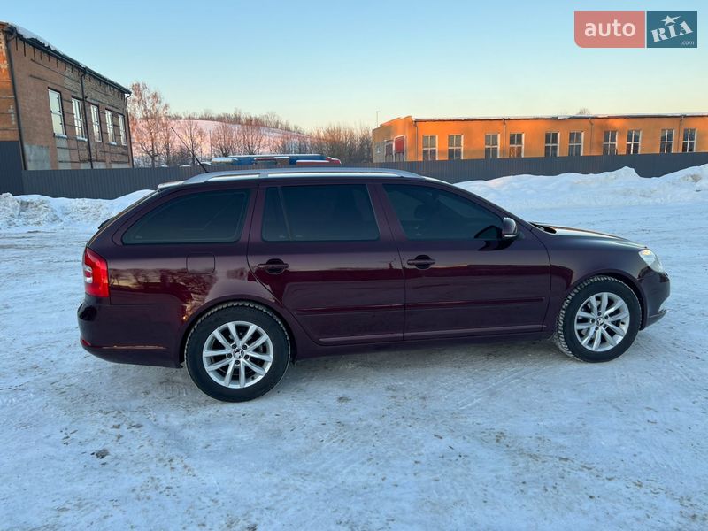 Универсал Skoda Octavia 2009 в Нововолынске