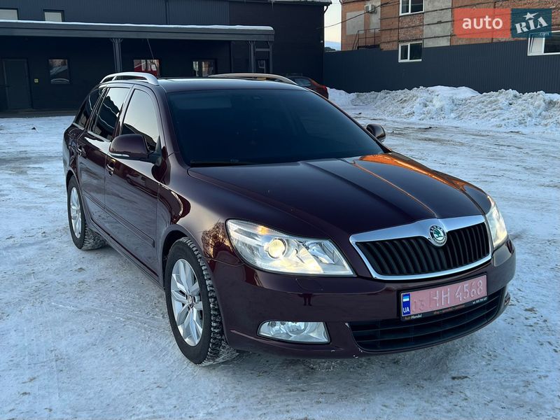 Универсал Skoda Octavia 2009 в Нововолынске