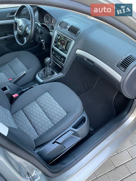 Универсал Skoda Octavia 2013 в Ровно