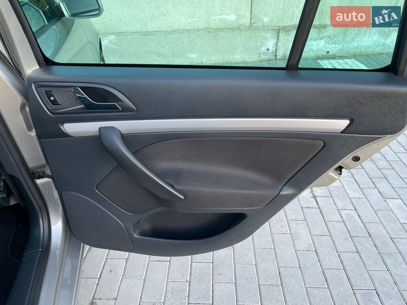 Универсал Skoda Octavia 2013 в Ровно