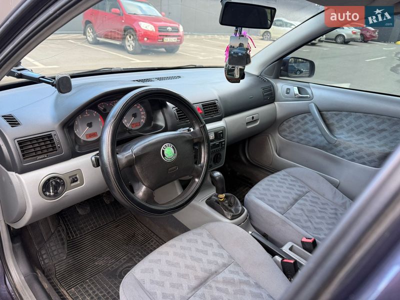 Ліфтбек Skoda Octavia 2002 в Києві