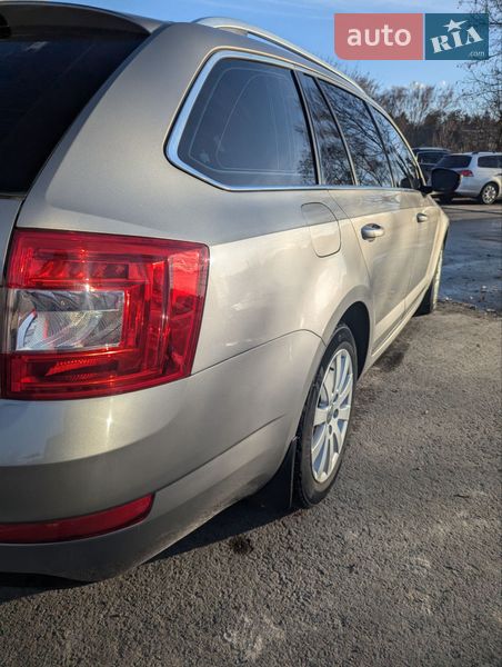 Универсал Skoda Octavia 2015 в Звягеле