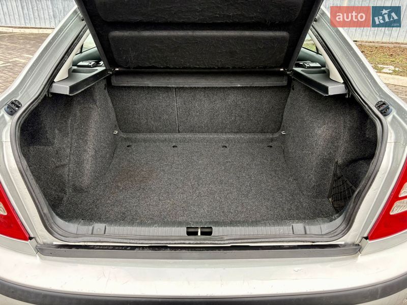 Лифтбек Skoda Octavia 2004 в Харькове