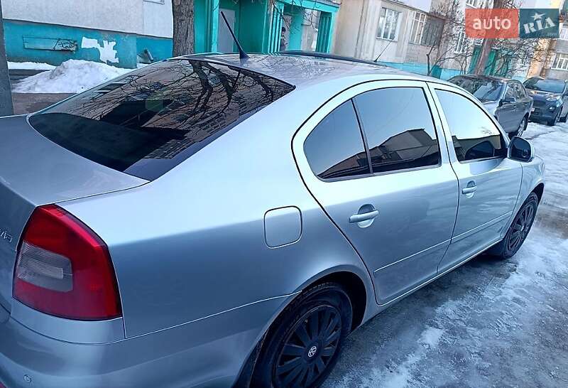 Лифтбек Skoda Octavia 2010 в Сумах