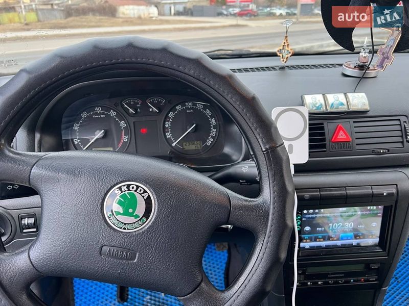 Лифтбек Skoda Octavia 2001 в Полтаве