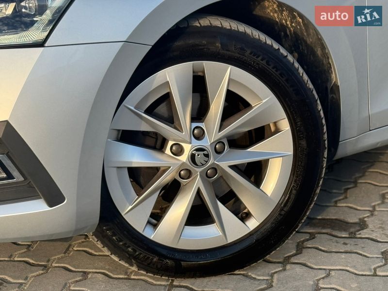 Универсал Skoda Octavia 2021 в Львове