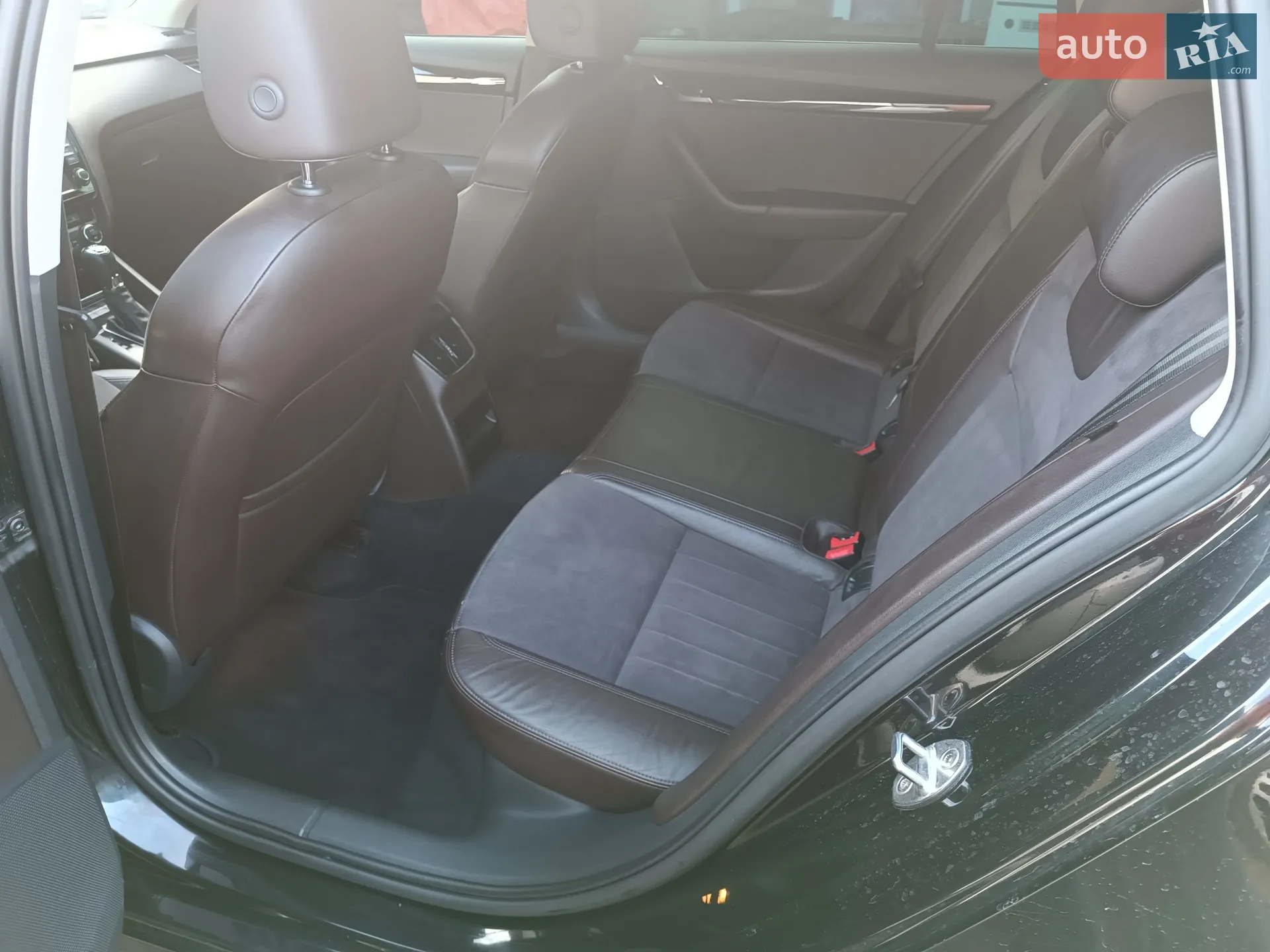 2016 Skoda Octavia - мініатюра 23