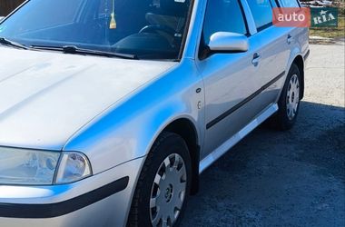 Универсал Skoda Octavia 2004 в Звягеле