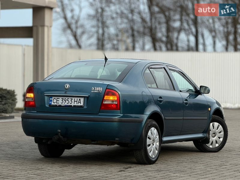 Лифтбек Skoda Octavia 2003 в Черновцах