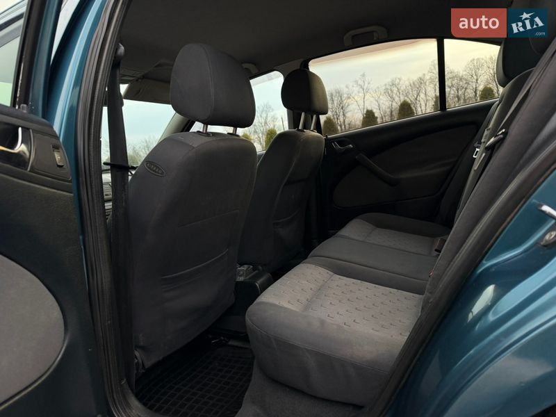 Лифтбек Skoda Octavia 2003 в Черновцах