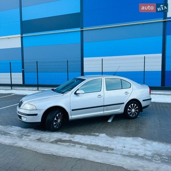 Лифтбек Skoda Octavia 2006 в Львове