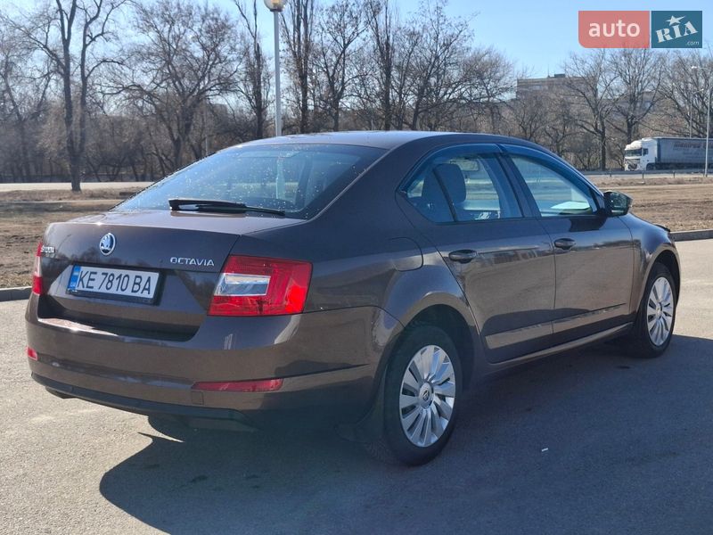 Лифтбек Skoda Octavia 2015 в Днепре