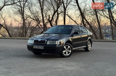 Лифтбек Skoda Octavia 2004 в Киеве