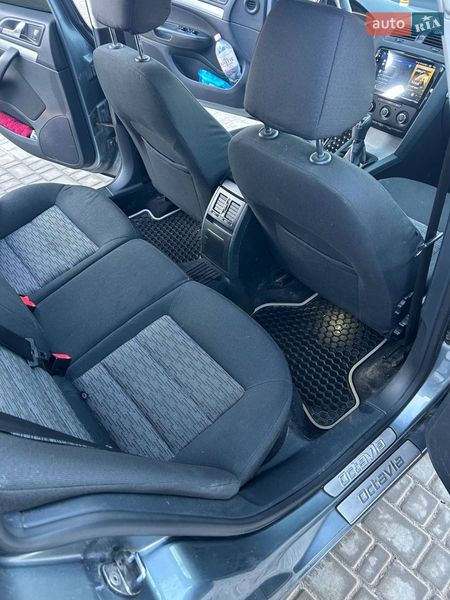 Универсал Skoda Octavia 2012 в Кропивницком