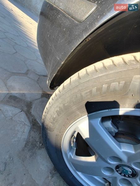 Лифтбек Skoda Octavia 2003 в Тарутине