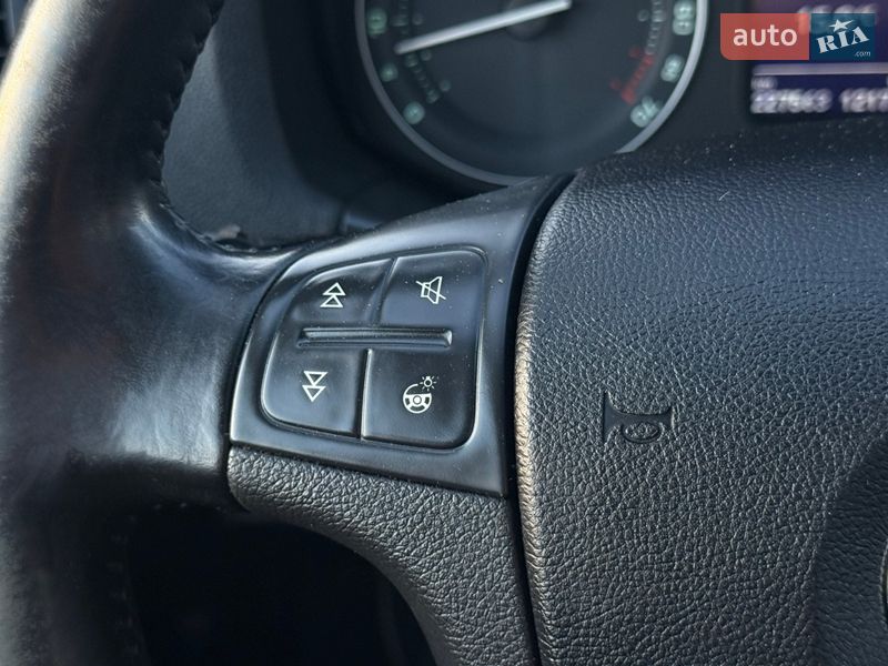 Универсал Skoda Octavia 2006 в Львове