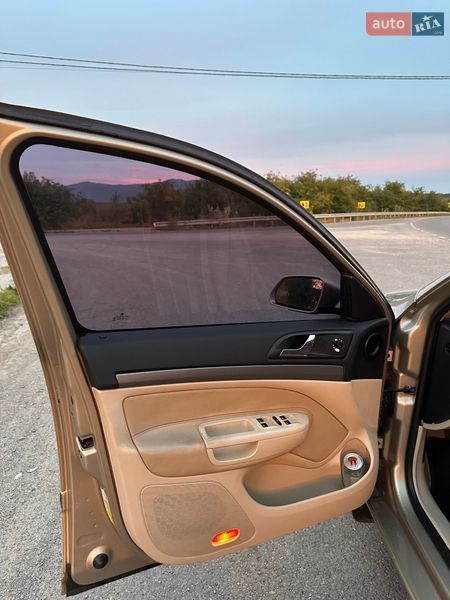 Лифтбек Skoda Octavia 2005 в Виноградове