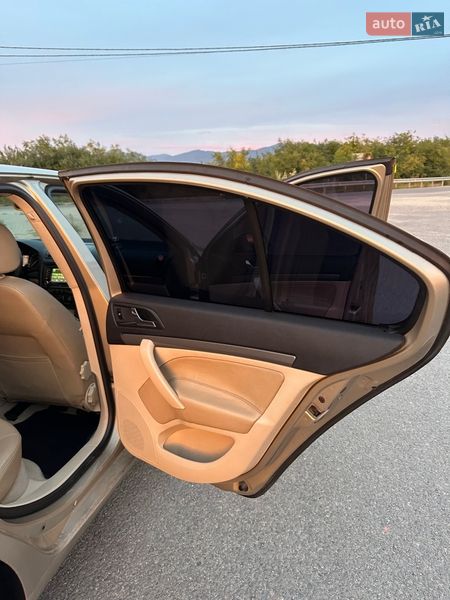 Лифтбек Skoda Octavia 2005 в Виноградове