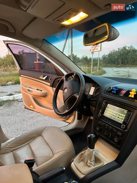 Лифтбек Skoda Octavia 2005 в Виноградове