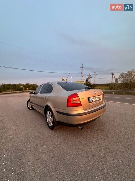 Лифтбек Skoda Octavia 2005 в Виноградове