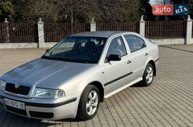 Лифтбек Skoda Octavia 2000 в Ужгороде