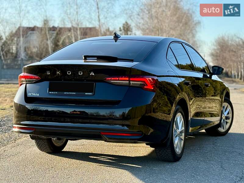 Лифтбек Skoda Octavia 2024 в Днепре