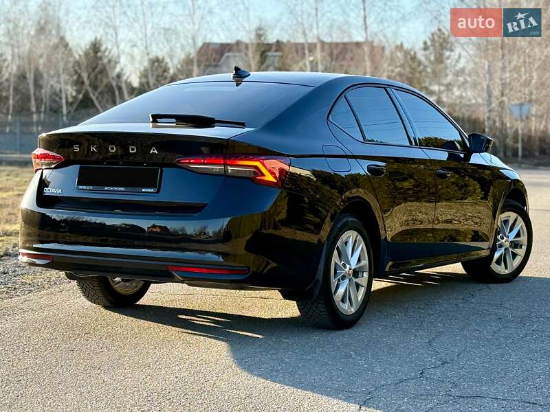 Лифтбек Skoda Octavia 2024 в Днепре