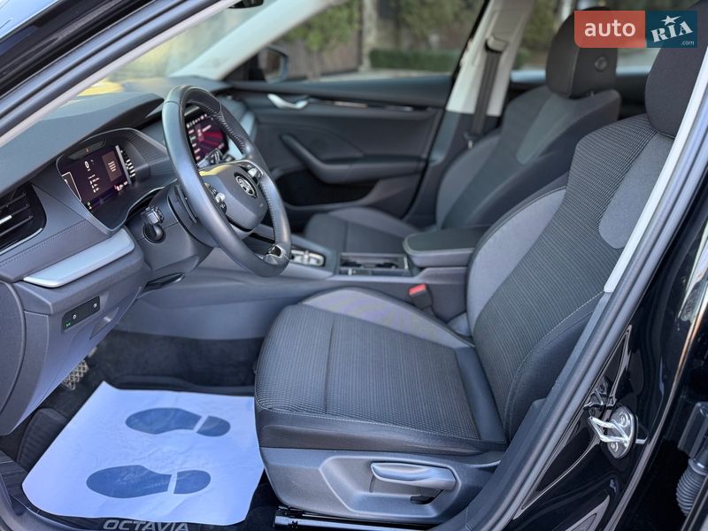 Лифтбек Skoda Octavia 2024 в Днепре