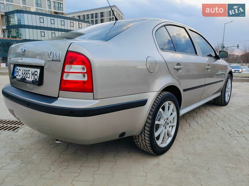 Лифтбек Skoda Octavia 2009 в Львове