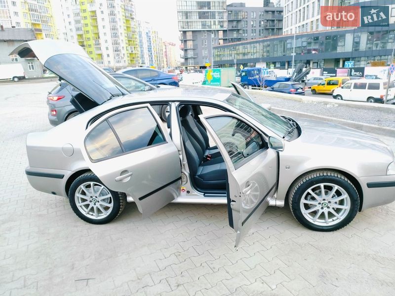 Лифтбек Skoda Octavia 2009 в Львове