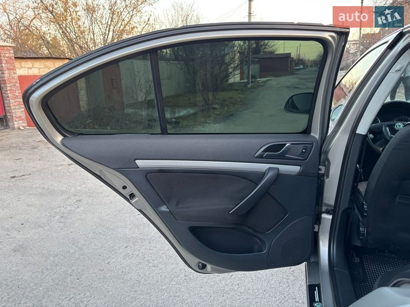 Лифтбек Skoda Octavia 2009 в Запорожье