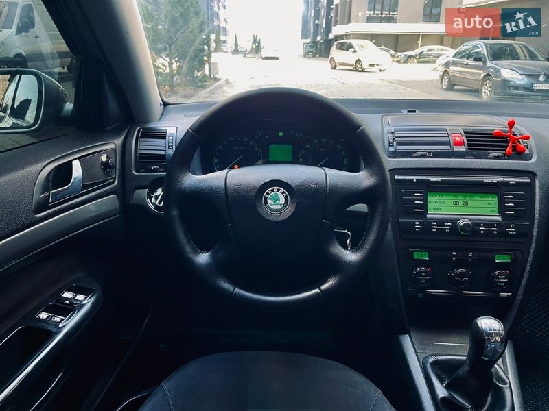 Лифтбек Skoda Octavia 2005 в Ивано-Франковске