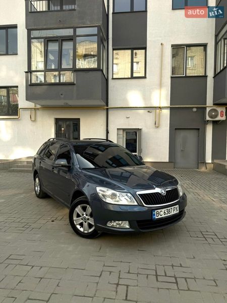 Универсал Skoda Octavia 2009 в Пустомытах